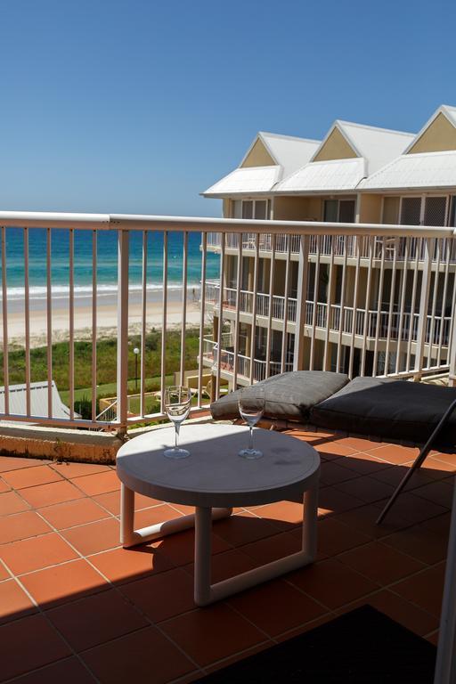 Crystal Beachfront Apartments Gold Coast Exterior photo