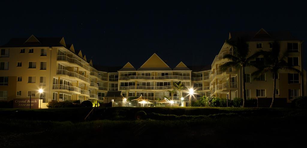 Crystal Beachfront Apartments Gold Coast Exterior photo