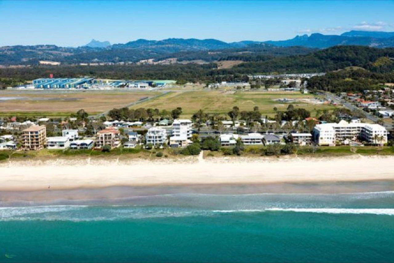 Crystal Beachfront Apartments Gold Coast Exterior photo